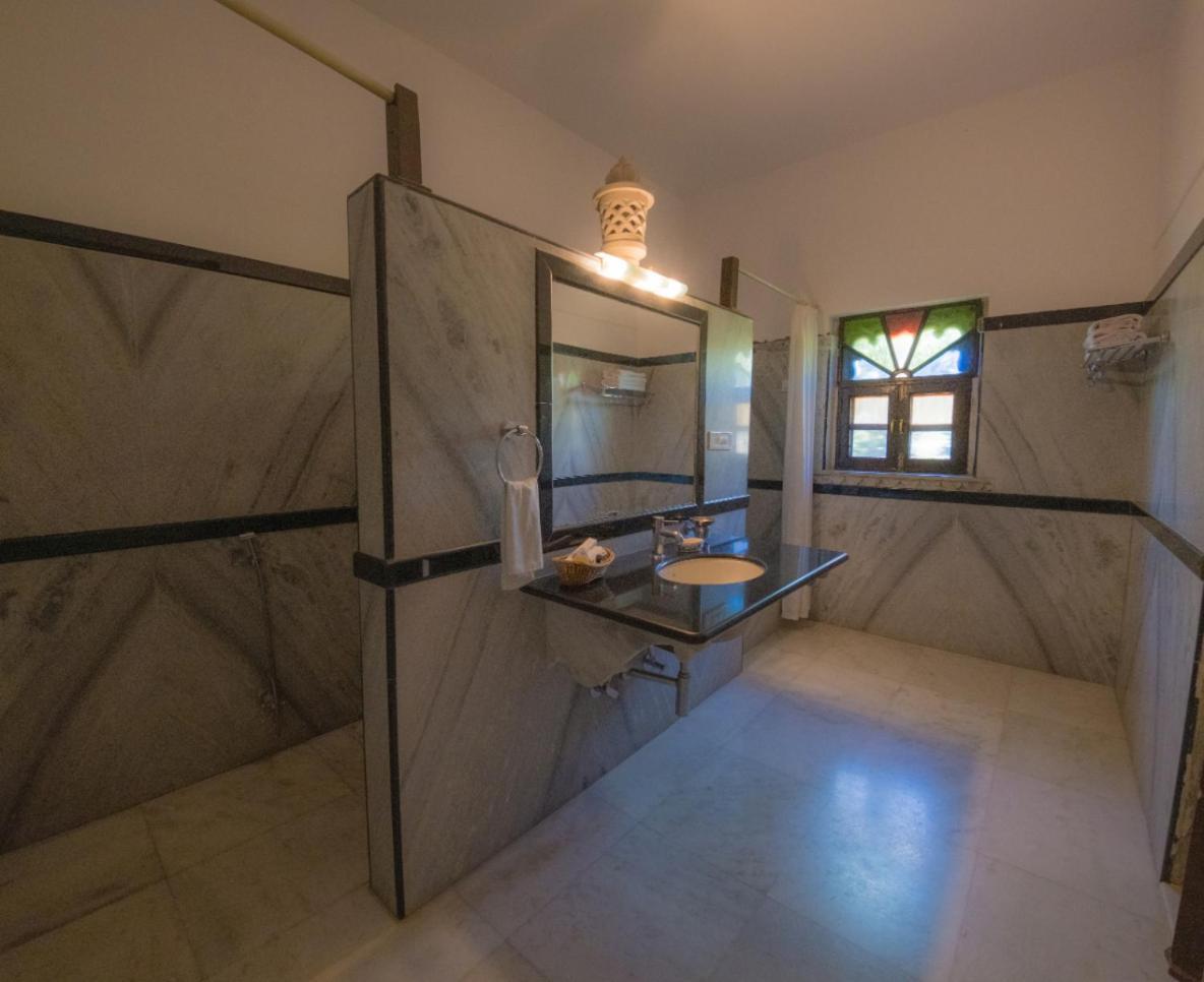Ranakpur Safari Resort Sādri Kültér fotó